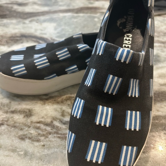 Opening Ceremony Striped Sneakers (have wear & tear) European 39 - Picture 4 of 4